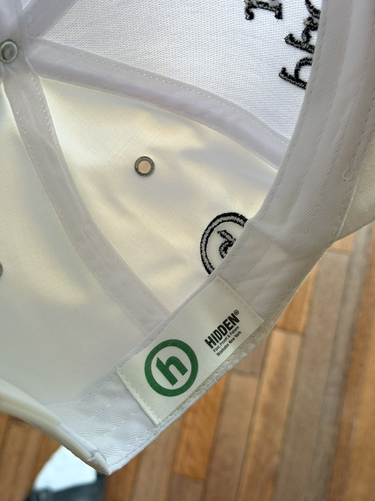 HIDDEN Discover A New World Snapback - White - Size OS - View 6