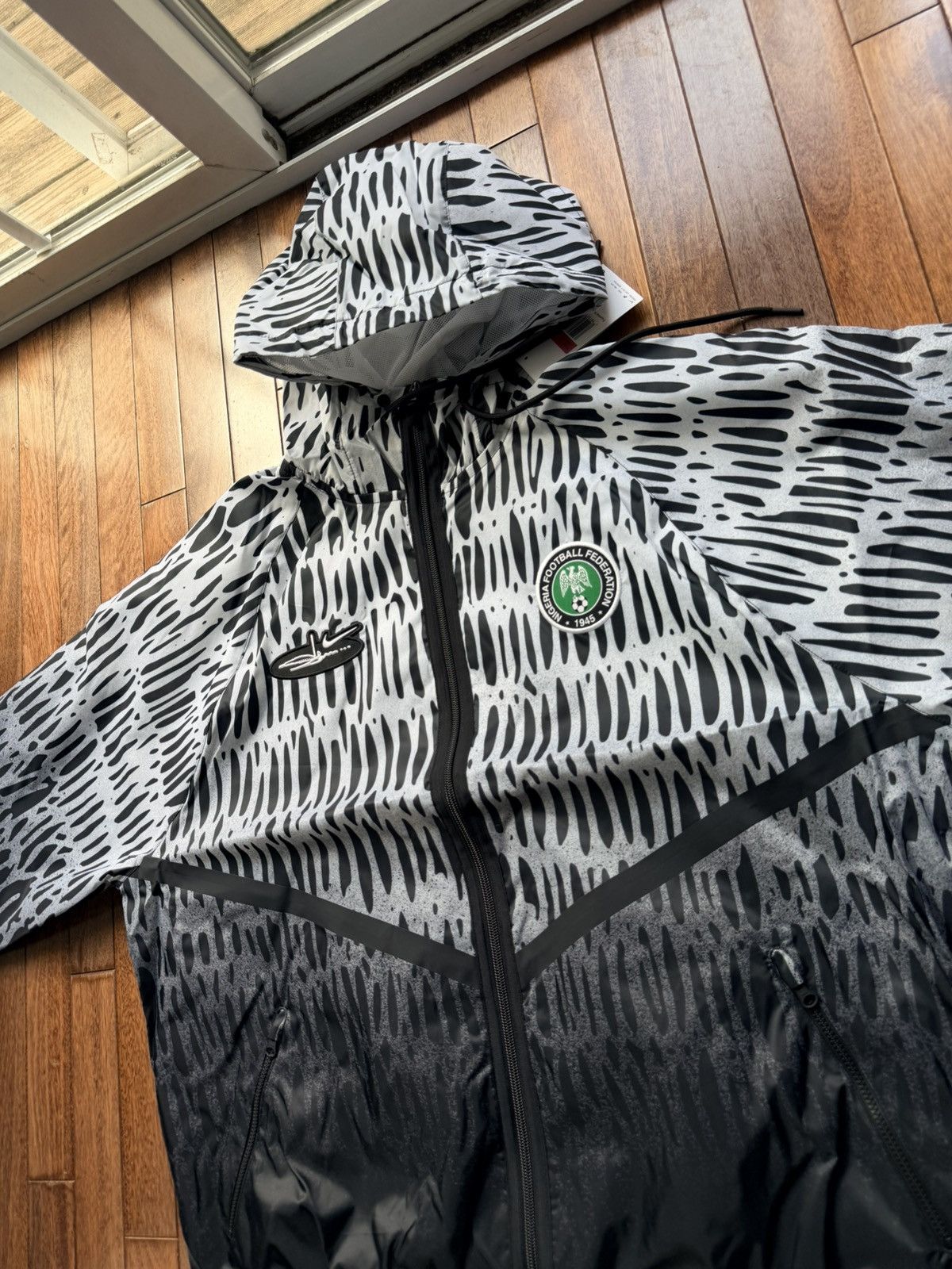 Nike Nigeria Slawn Soccer Anthem Jacket Large - Size L - Back View