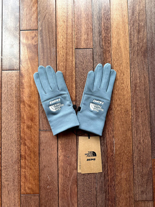 SKIMS x The North Face Gloves Kyanite Teal - Teal - Size OS - Front View