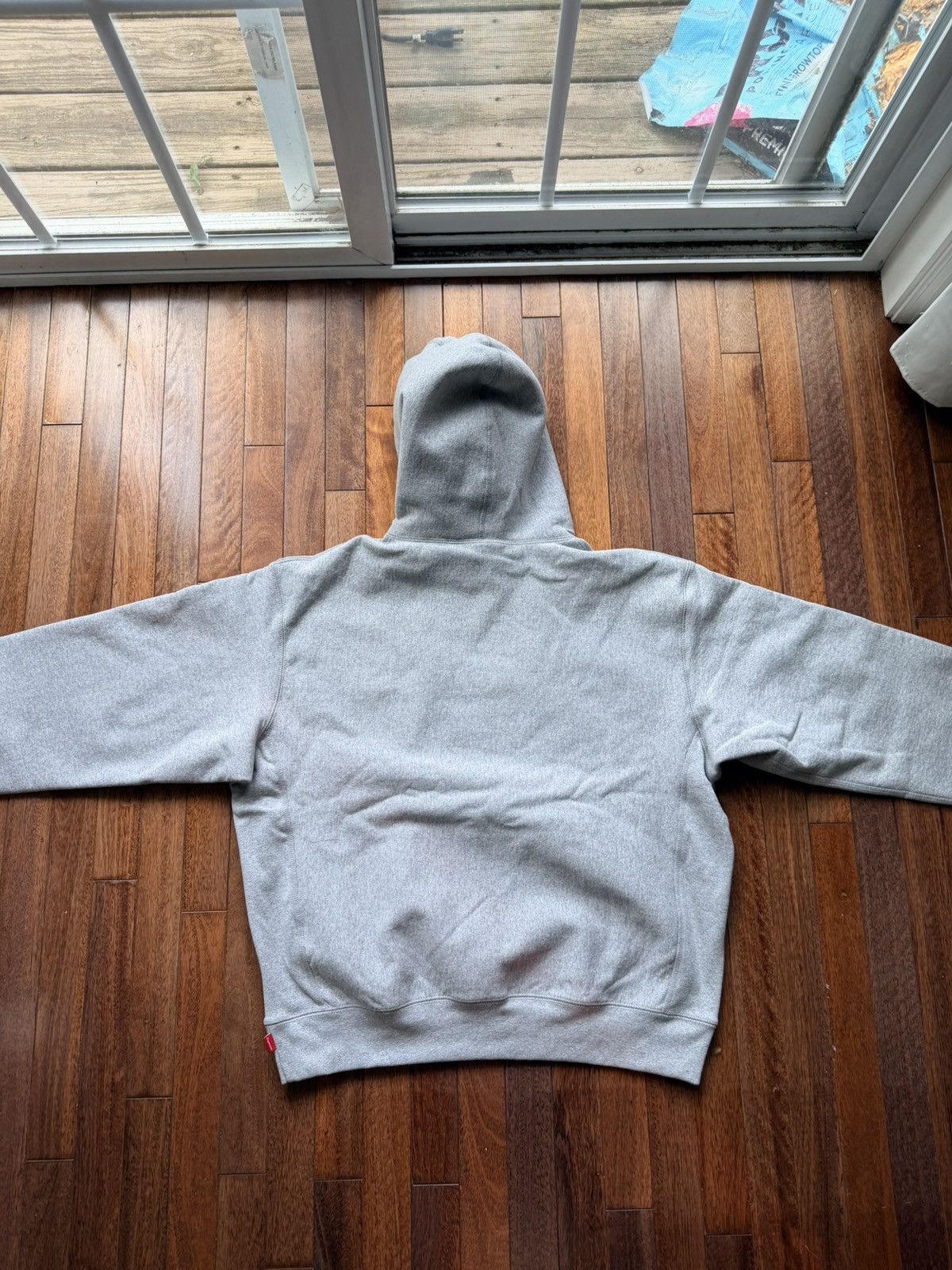 Supreme Box Logo Hoodie Grey 2025 Large - Grey - Size L - Detail Shot