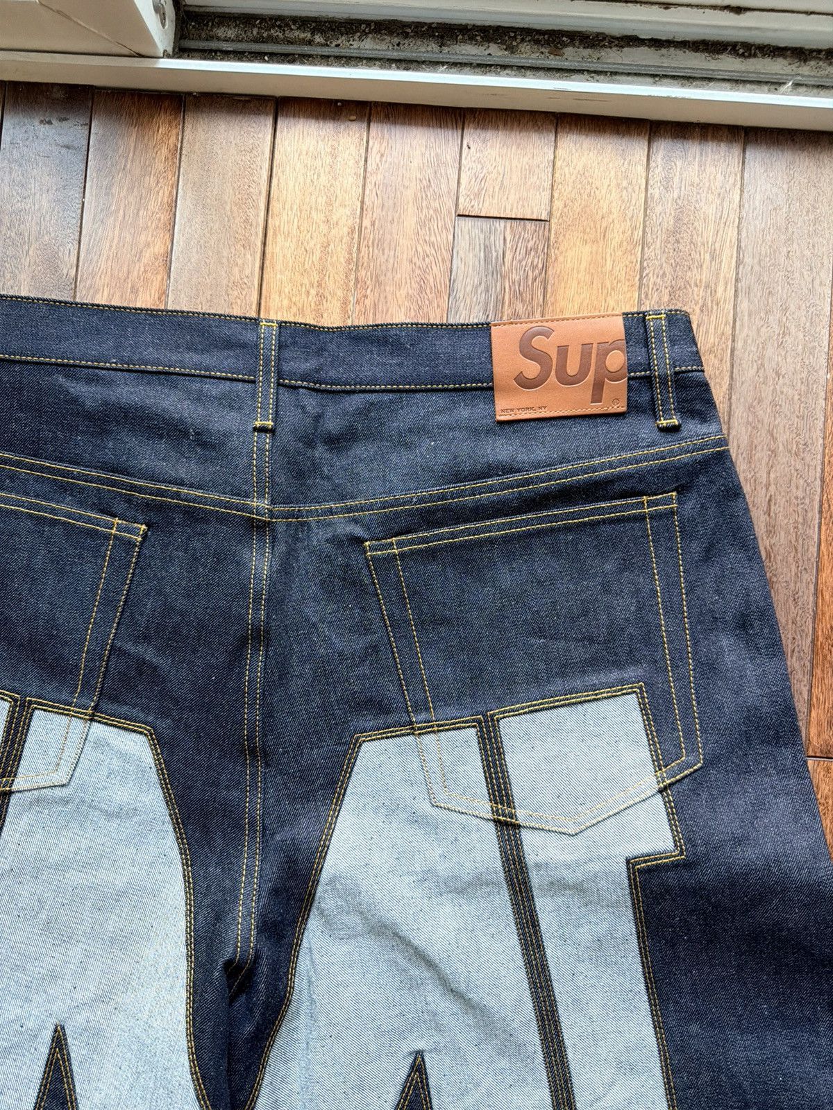 Supreme Inset Spellout Baggy Jean - Size 36 - Detail Shot