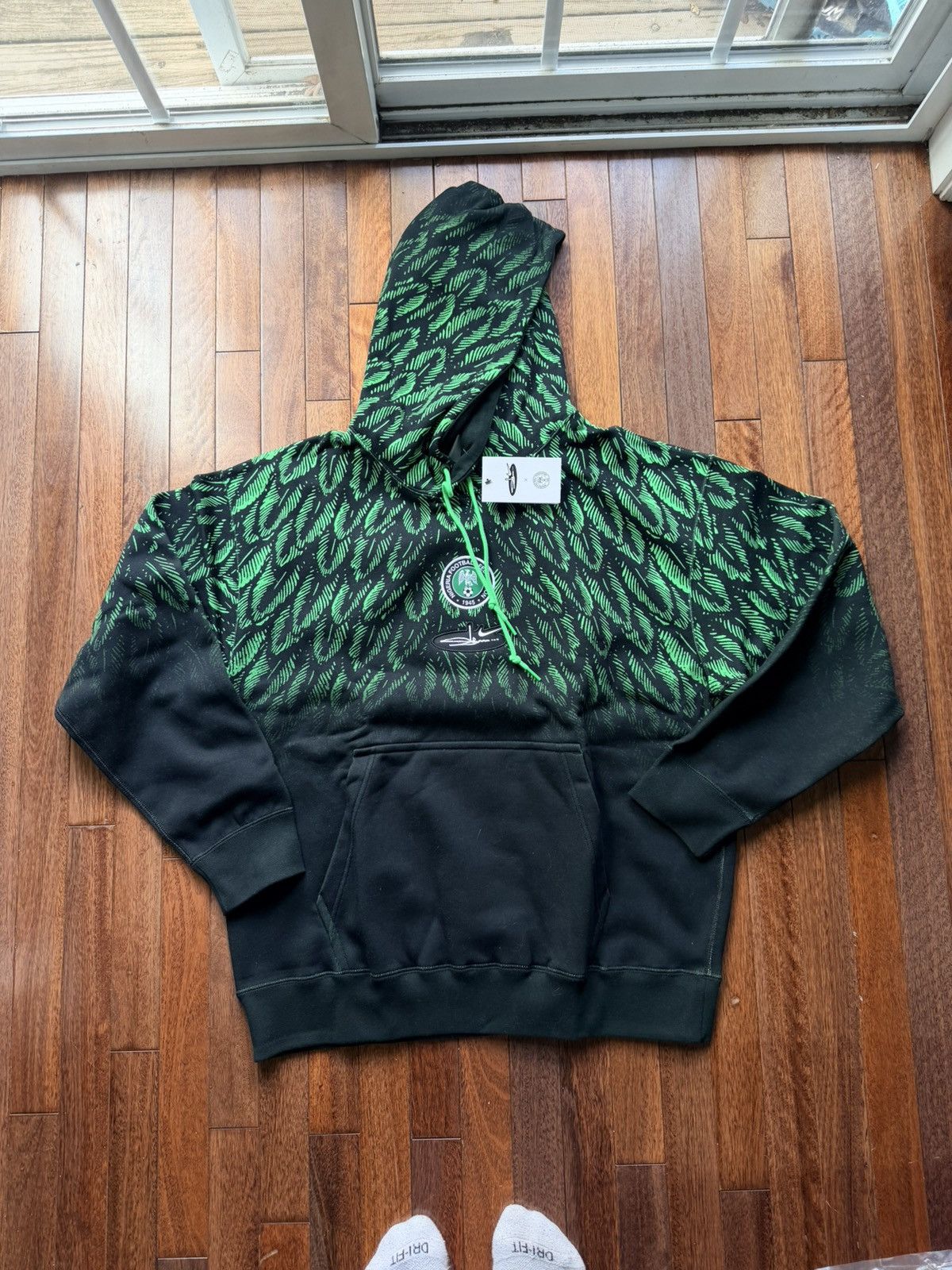 Nike Nigeria Slawn Soccer Fleece Hoodie World Cup Large - Size L - Front View