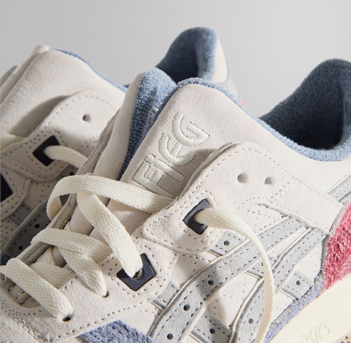 Asics10. Asics Ronnie Fieg For Asics Gel Lyte Iii Remastere - Red - Size 5 - View 10
