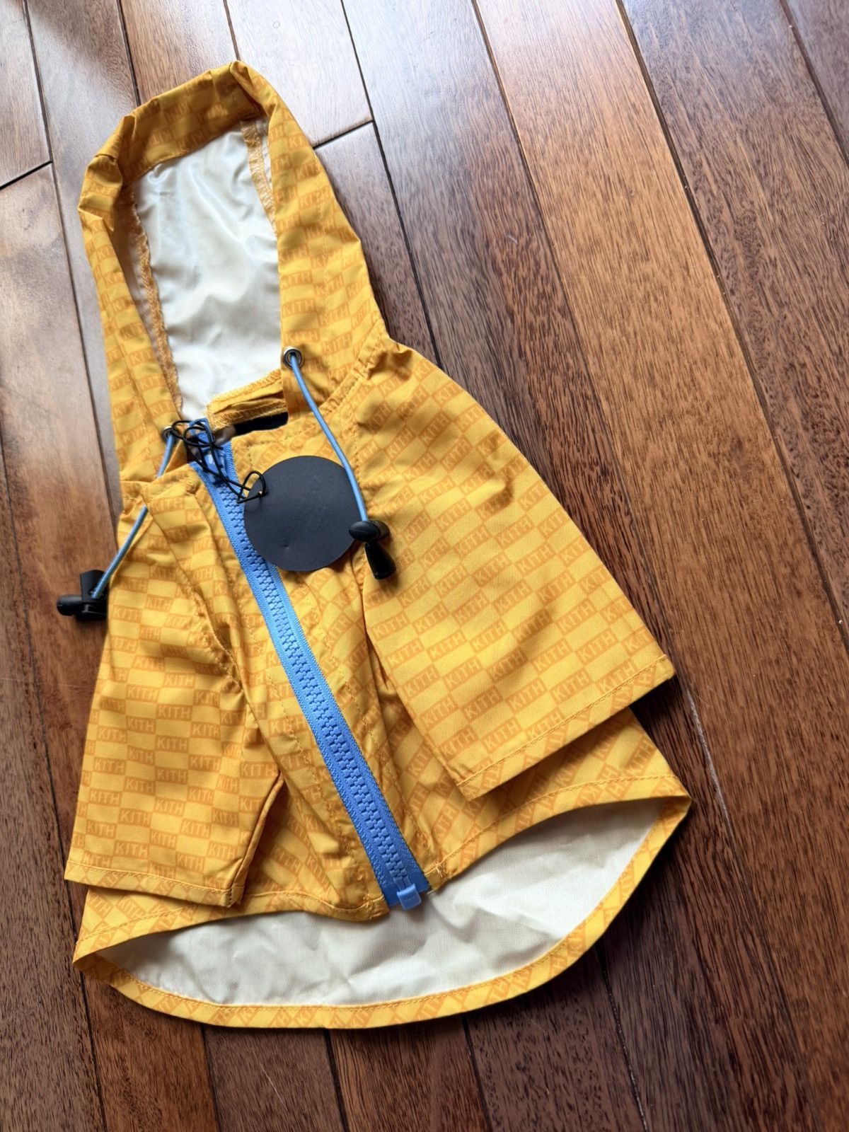 The North Face Kith Wagwear Nylon Rain Jacket - Yellow - Size OS - Detail Shot