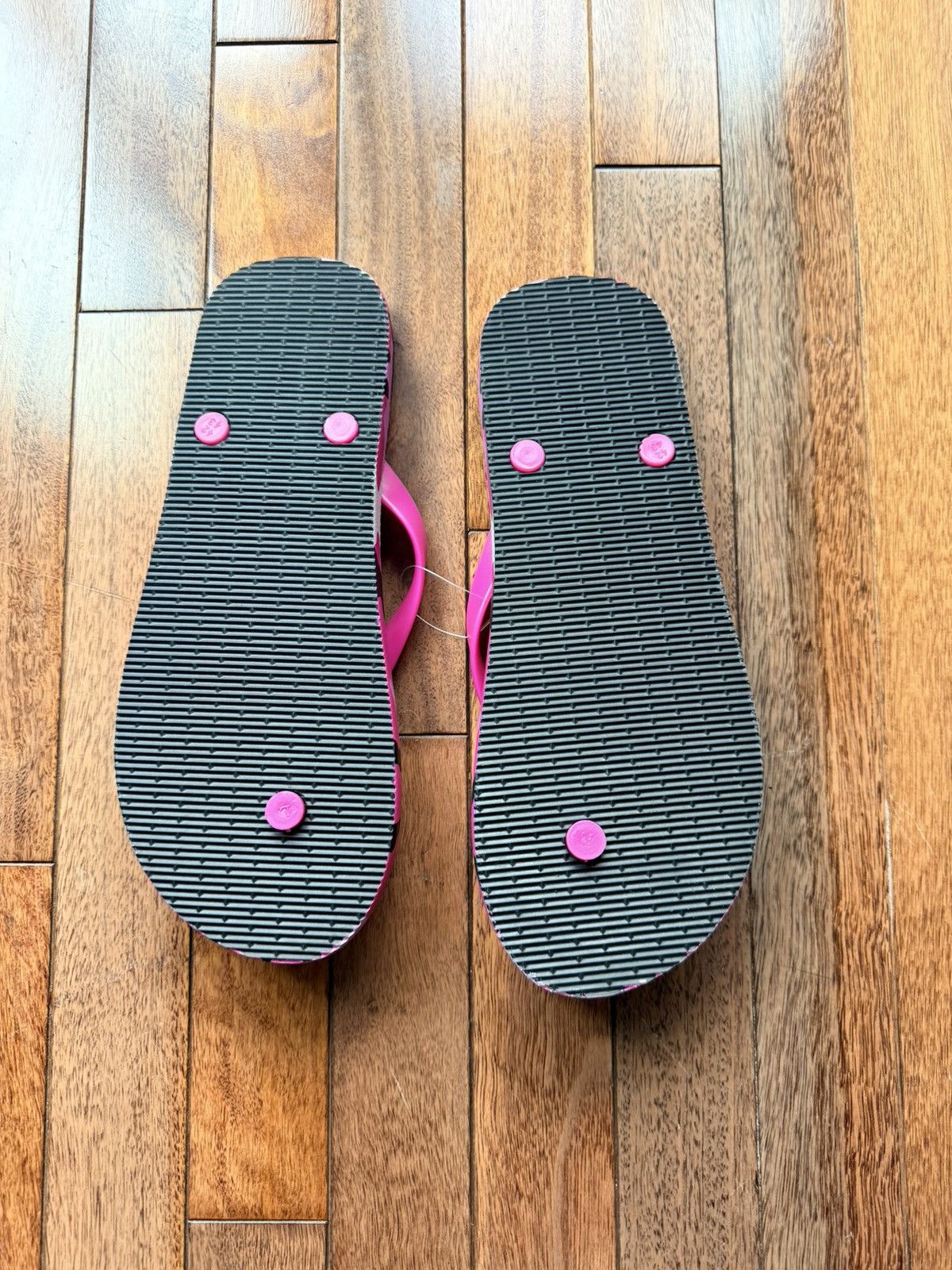 The GV Gallery Raspberry Hills Pink Camo Flip Flops Size 11 - Pink - Size 11 - Tag/Label